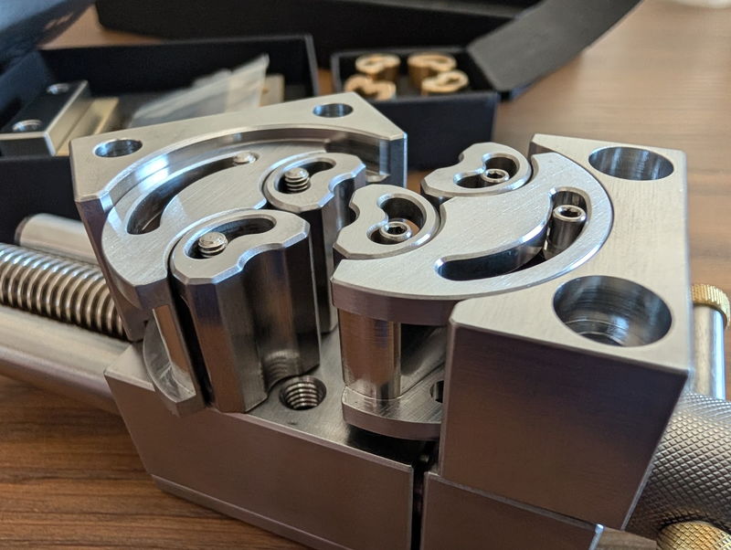Metmo Fractal Vise Review: Engineered Perfection